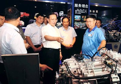 發(fā)改委副主任林念修蒞臨法士特調研 中國重型車網--傳播卡車文化 關注卡車生活