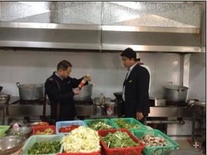 縣食品藥品監管局 多措并舉，全力護航春運期間餐飲服務食品安全